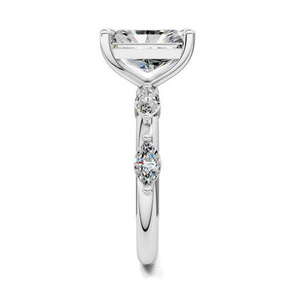 Elizabeth Round Accents Ring