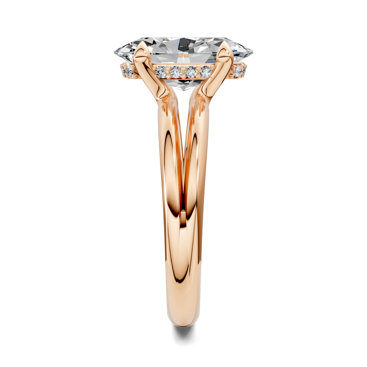 Split band ring in rose gold with pavé-set diamonds and a large center stone