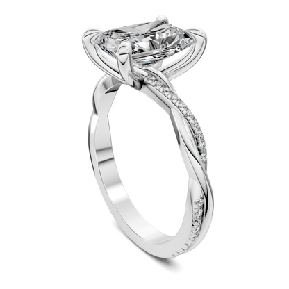 Yvette Scalloped twisted Pavé Ring