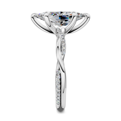 Yvette Scalloped twisted Pavé Ring