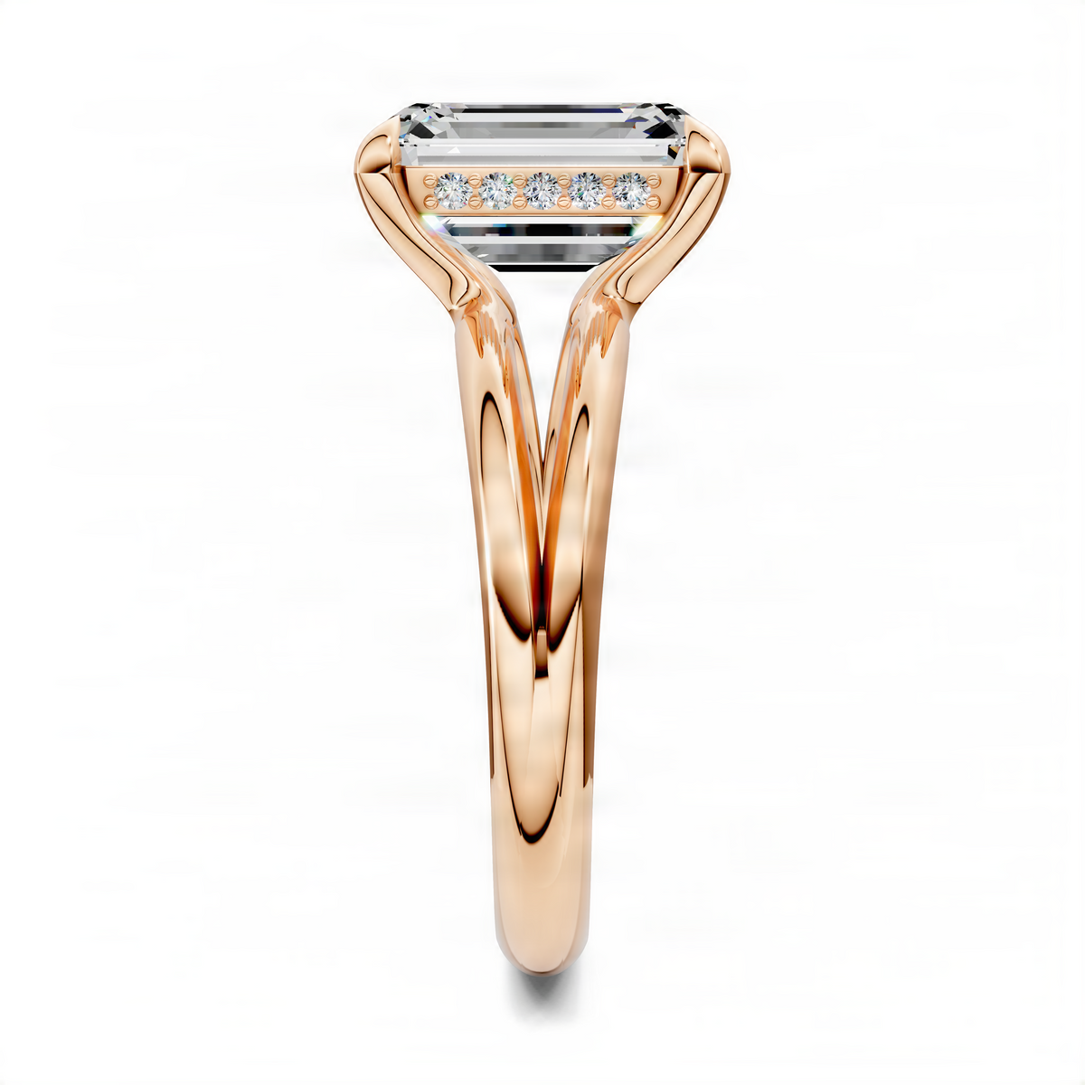 Emerald-cut split band ring in yellow gold with pavé diamond accents